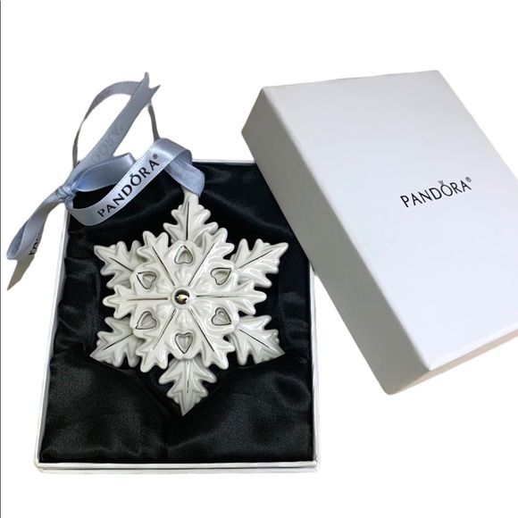 NIB PANDORA 2015 Ltd Edition Snowflake Christmas Tree Ornament - Picture 7 of 9